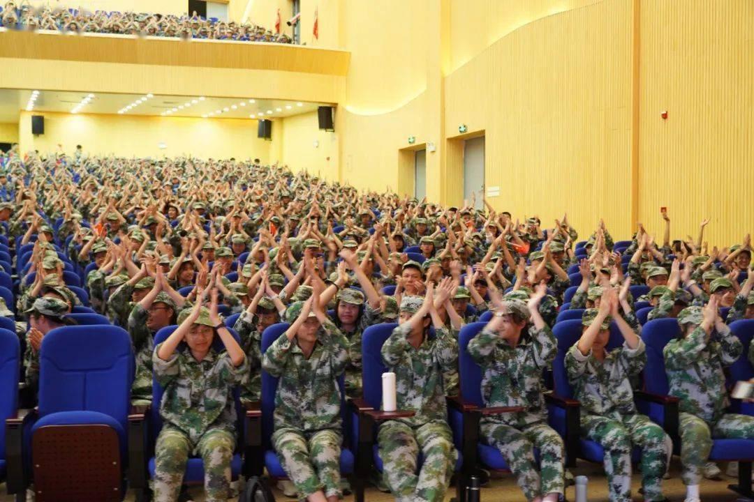 杀出重围人类分裂